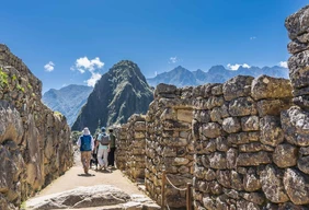 Imagem #12 do Pacote  Grupo Gadotti em Cusco + Machu Picchu no Trem Vistadome + Ollantaytambo e Pisac + Montanhas Coloridas + Salineiras de Maras e Moray 