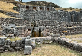 Imagem #6 do Pacote  Grupo Gadotti em Cusco + Machu Picchu no Trem Vistadome + Ollantaytambo e Pisac + Montanhas Coloridas + Salineiras de Maras e Moray 
